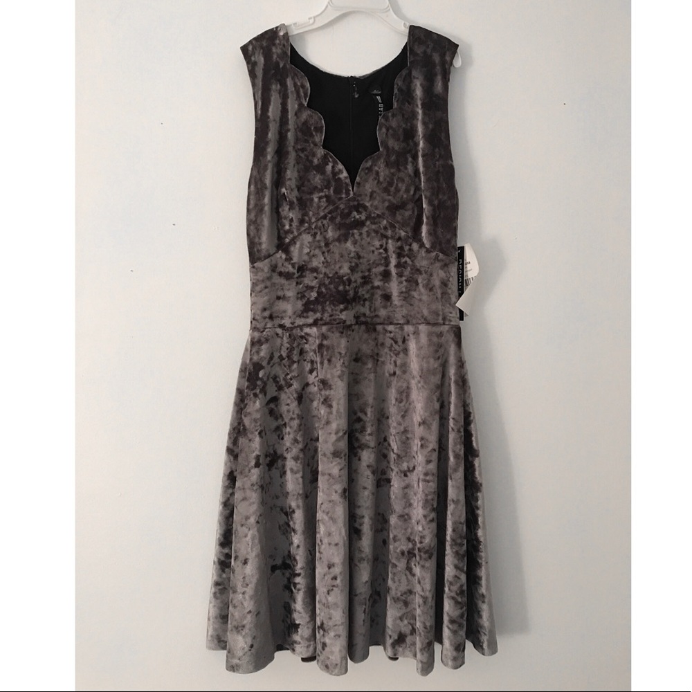 Grey velvet short dress